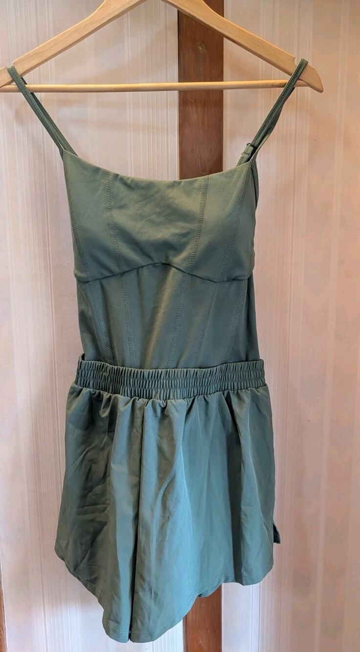 Pink Victorias Secret Women's Ultimate Runsie Green Size Large Athletic Romper